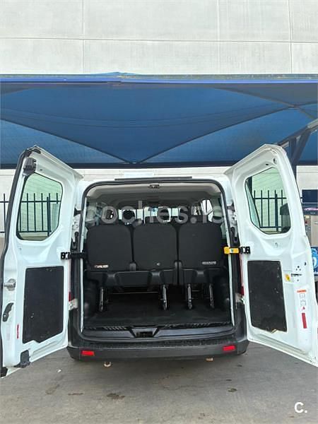 Usado Ford Tourneo Trend 105 CV (77 kW) 2018 Blanco Monovolumen