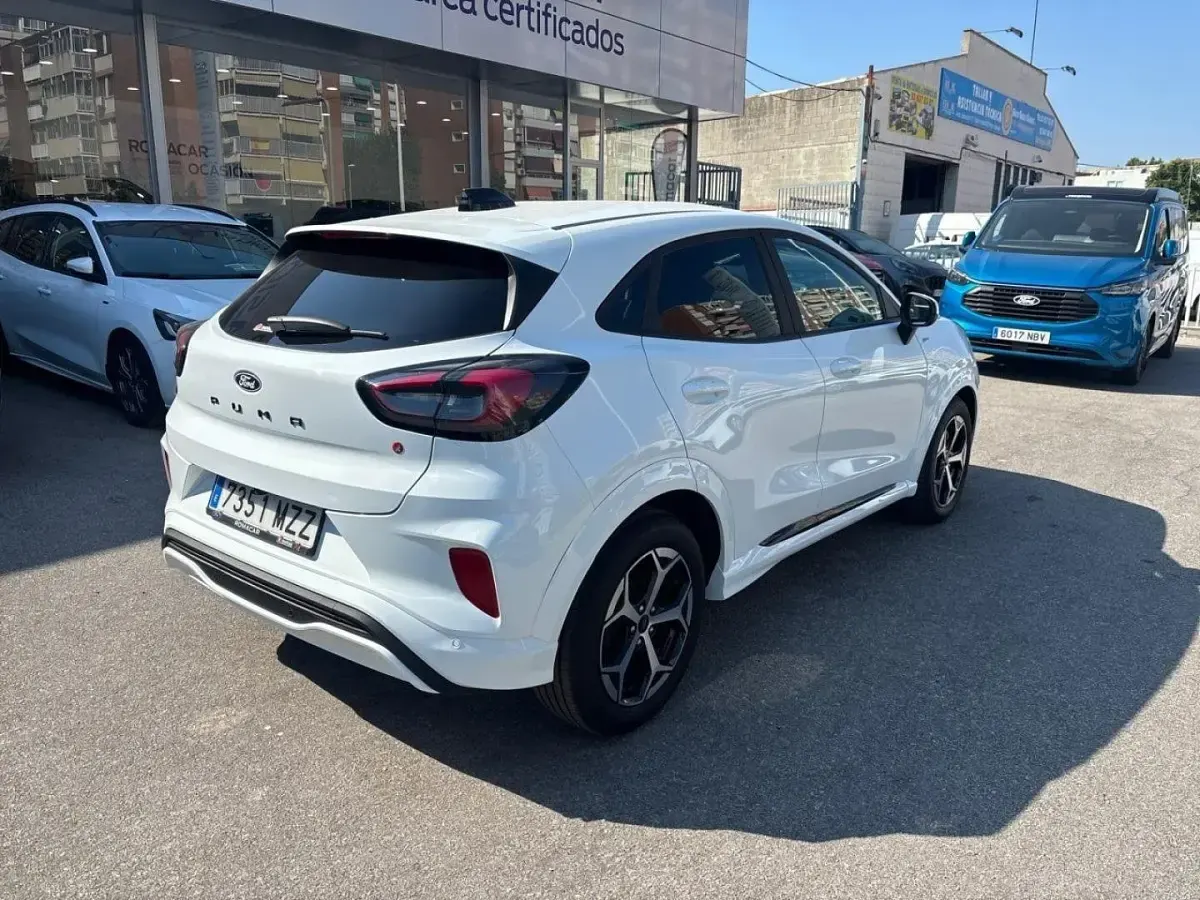 Usado Ford Puma ST-Line 125 CV (91 kW) 2025 Blanco SUV
