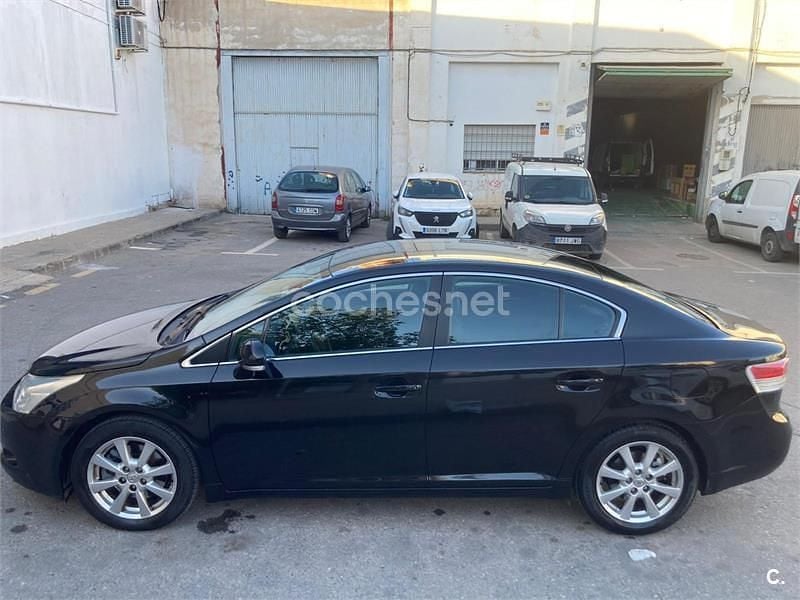 Usado Toyota Avensis Advance 150 CV (110 kW) 2009 Negro Berlina