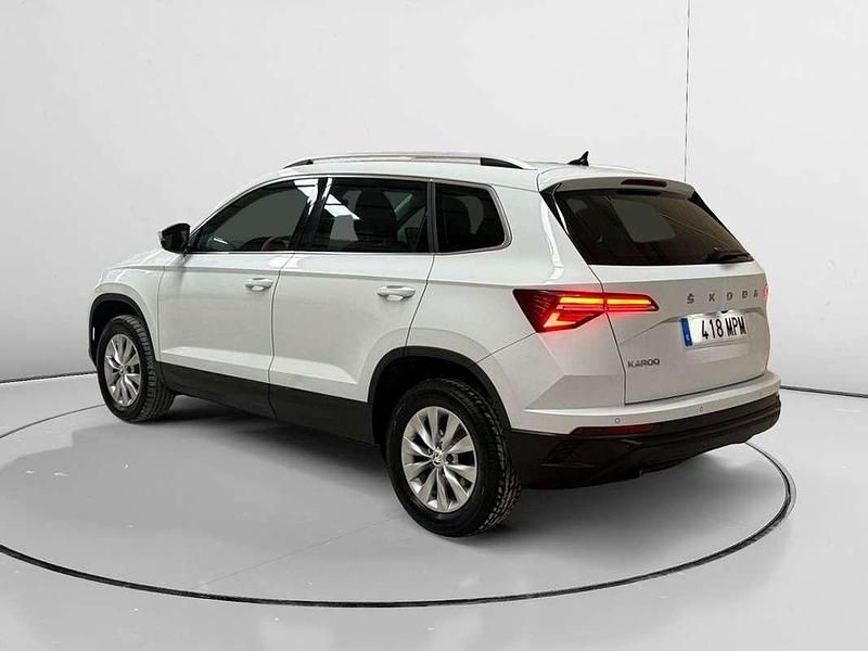 Usado Skoda Karoq Ambition 116 CV (85 kW) 2024 Blanco SUV