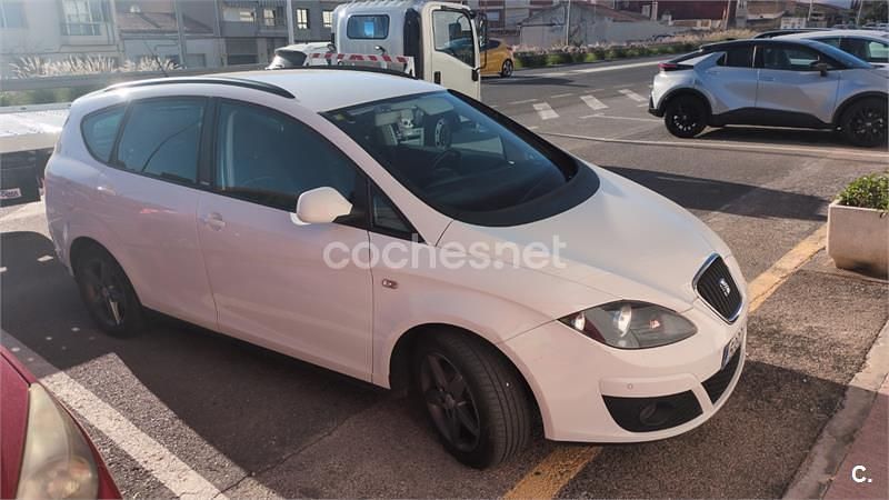 Blanco Usado 2015 Seat Altea XL Monovolumen | 7000 € (Buen precio) - Imagen 1/3