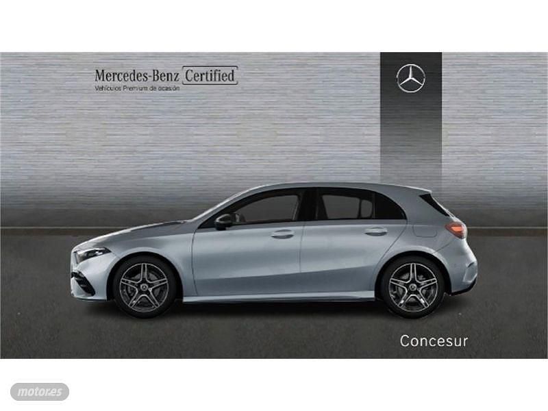 Usado Mercedes A200 AMG line 150 CV (110 kW) 2025 Plateado Berlina