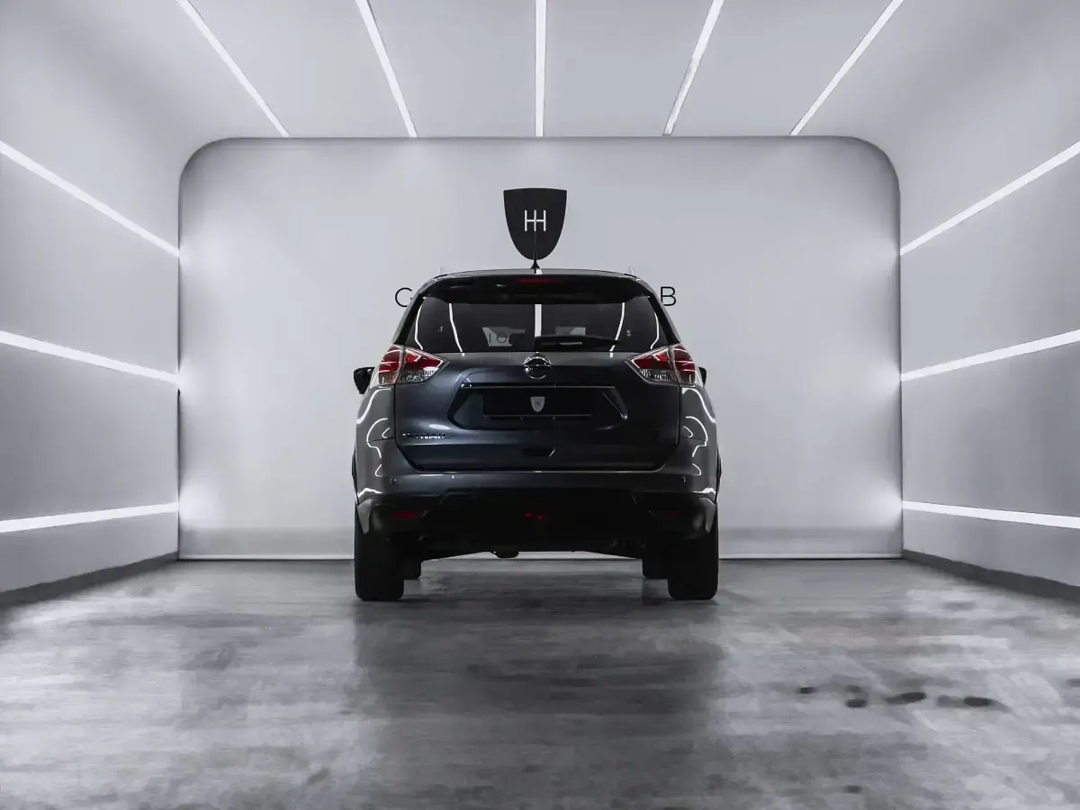 Usado Nissan X-Trail N-Connecta 131 CV (96 kW) 2017 Gris SUV