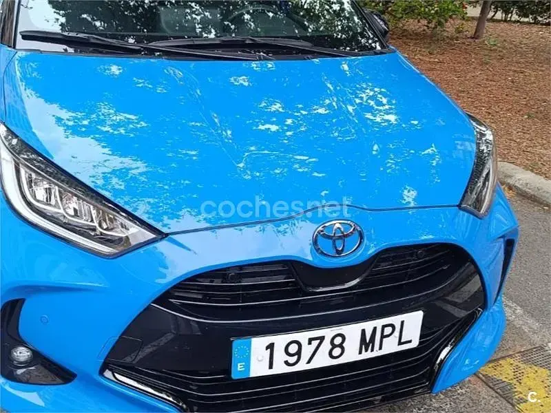 Usado Toyota Yaris Hybrid Edition 130 CV (95 kW) 2024 Azul Berlina