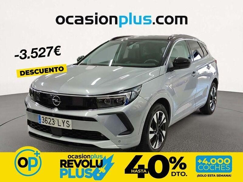 Usado Opel Grandland X Ultimate 130 CV (95 kW) 2022 Gris / plata SUV