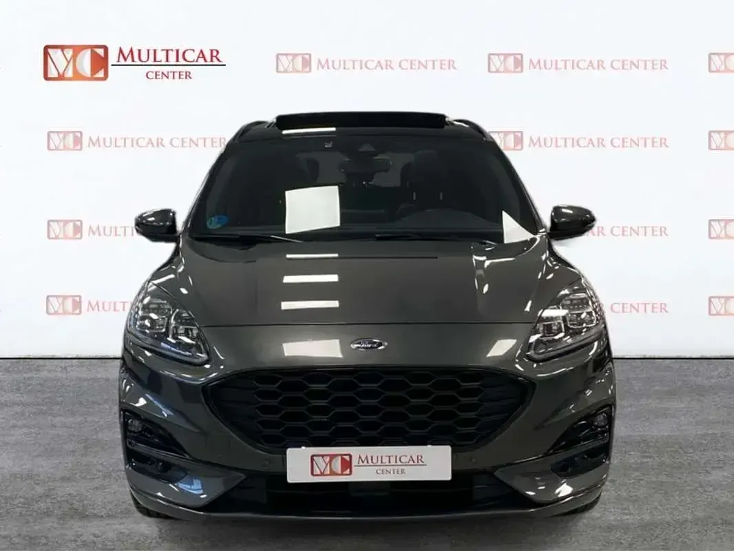 Usado Ford Kuga ST-Line X 190 CV (139 kW) 2022 Gris SUV
