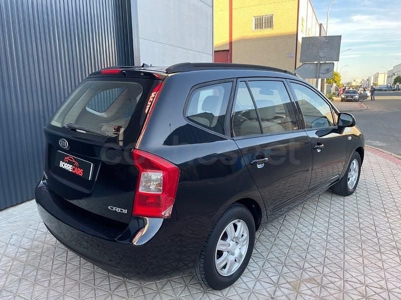 Usado Kia Carens Active 140 CV (102 kW) 2009 Negro Monovolumen