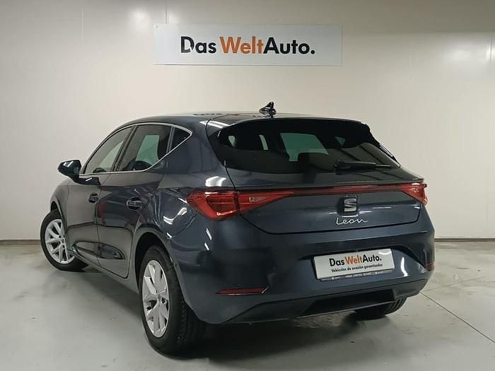 Usado Seat Leon Style 116 CV (85 kW) 2025 Gris