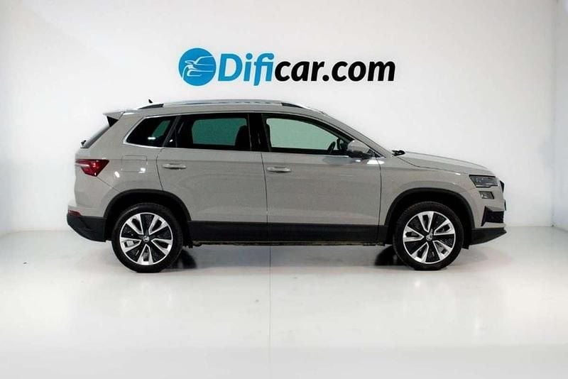 Usado Skoda Karoq Ambition 150 CV (110 kW) 2024 Gris SUV
