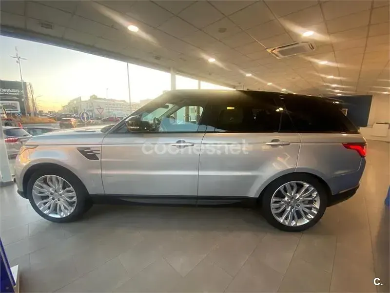Usado Land Rover Range Rover Sport SE 249 CV (183 kW) 2021 Gris / plata SUV