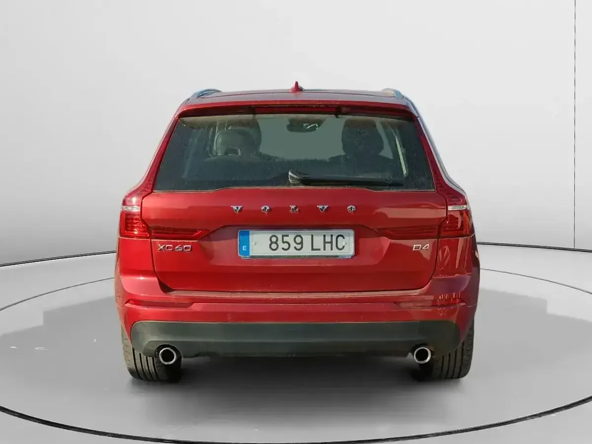 Usado Volvo XC60 Momentum 190 CV (139 kW) 2020 Rojo SUV