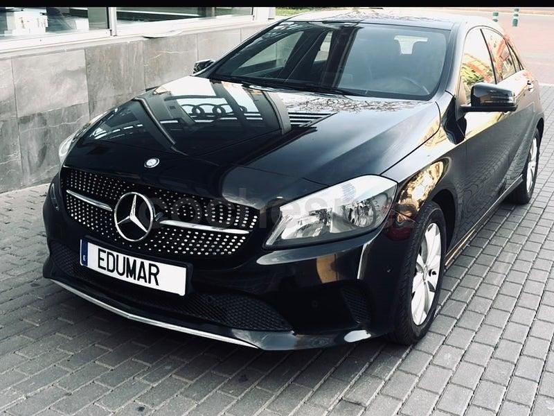 Käytetty Mercedes A200 Urban 136 HP (100 kW) 2016 Musta Sedan