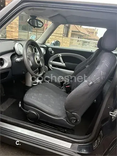 Usado Mini ONE 90 CV (66 kW) 2006 Negro Utilitario