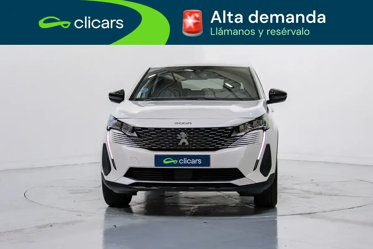 Usado Peugeot 3008 Allure 130 CV (95 kW) 2024 Blanco SUV