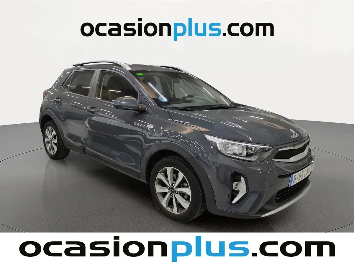 Usado Kia Stonic 84 CV (61 kW) 2022 Gris SUV