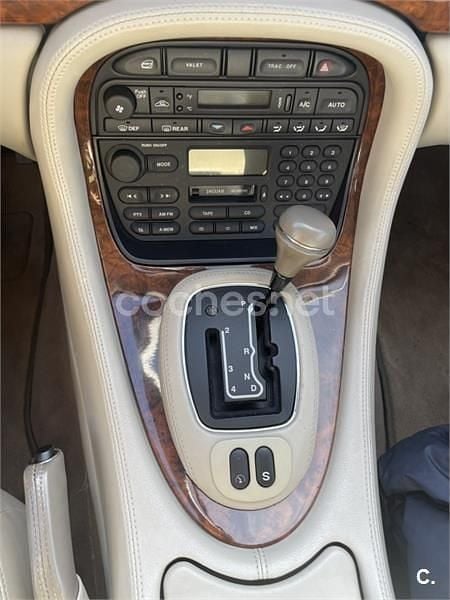 Usado Jaguar XJ Sovereign 290 CV (213 kW) 1999 Azul Berlina