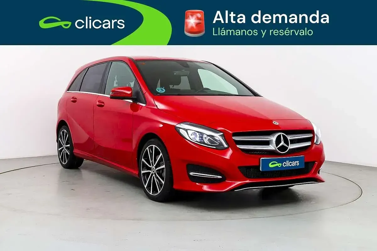 Usado Mercedes B200 136 CV (100 kW) 2018 Rojo Monovolumen