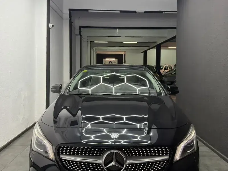 Usado Mercedes CLA220 AMG line 177 CV (130 kW) 2014 Azul Coupe
