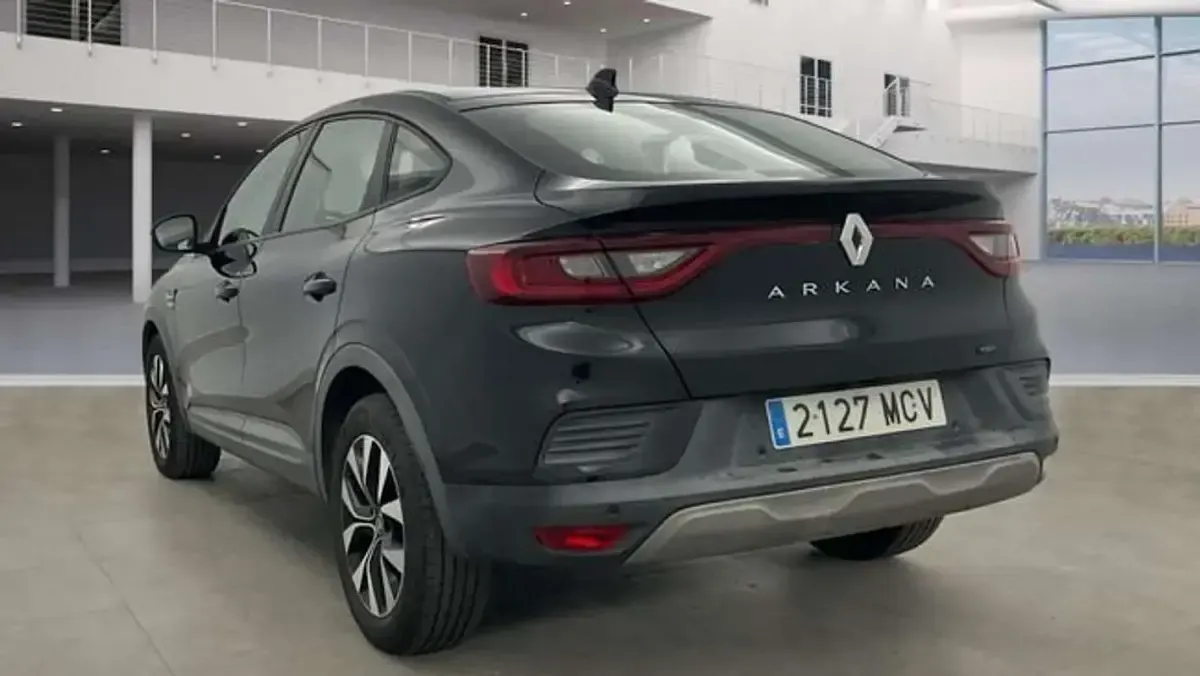 Usado Renault Arkana Equilibre 145 CV (106 kW) 2022 Negro SUV
