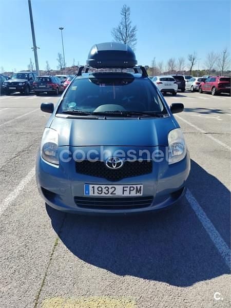 Usado Toyota Yaris Sol 87 CV (63 kW) 2006 Azul Berlina