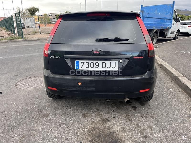 Usado Ford Fiesta Sport 80 CV (58 kW) 2005 Negro Coupe