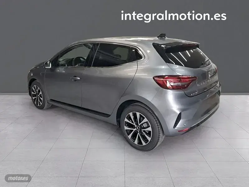 Usado Mitsubishi Colt 91 CV (66 kW) 2025 Gris Utilitario
