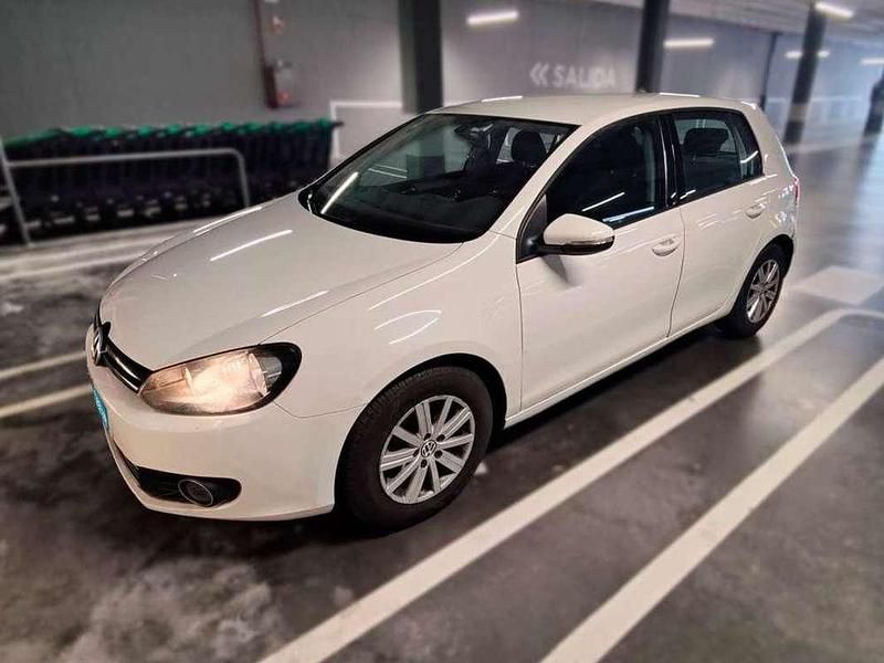 Usado VW Golf VI 105 CV (77 kW) 2011 Blanco Utilitario
