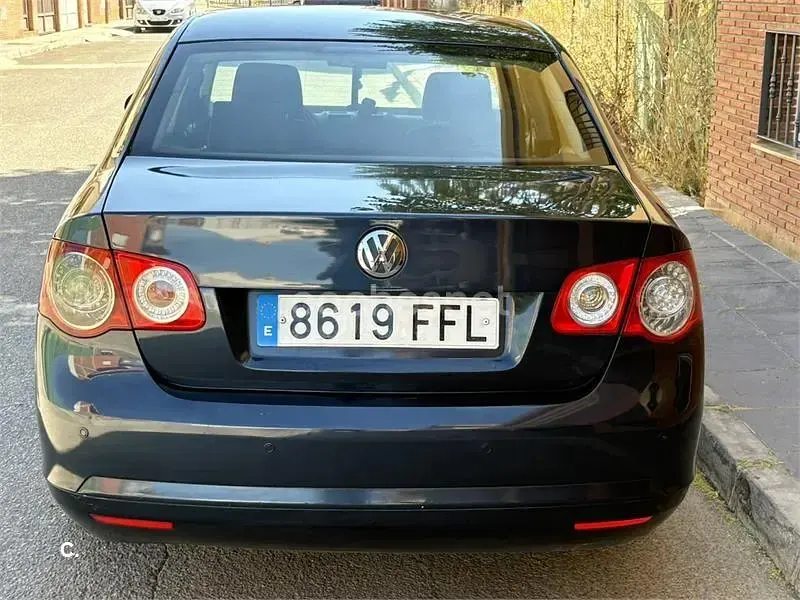 Usado VW Jetta Advance 105 CV (77 kW) 2007 Azul Berlina