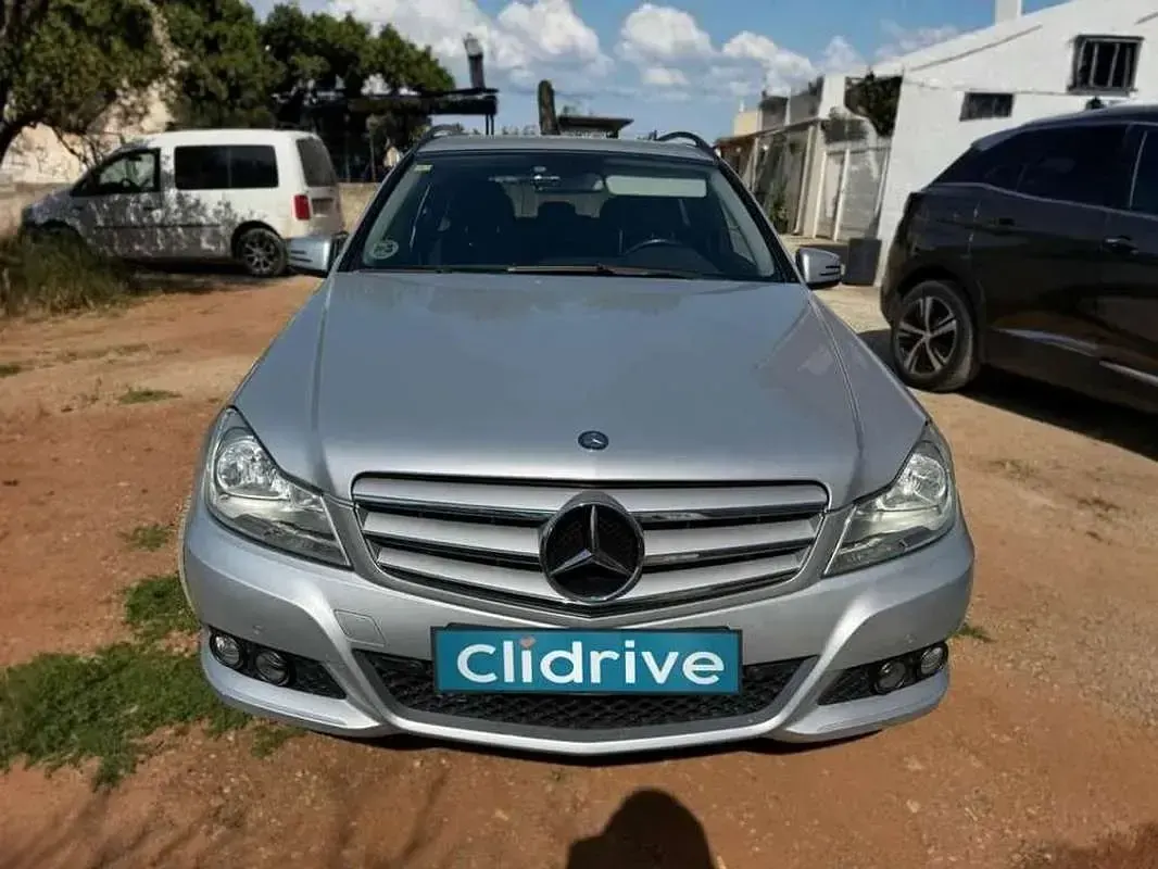 Usado Mercedes C200 136 CV (100 kW) 2012 Gris Familiar