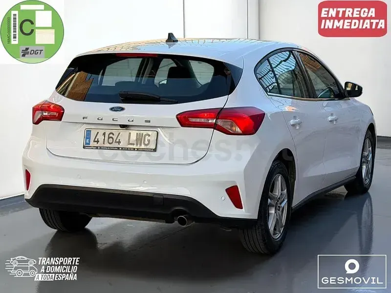 Usado Ford Focus Trend 120 CV (88 kW) 2021 Blanco Berlina