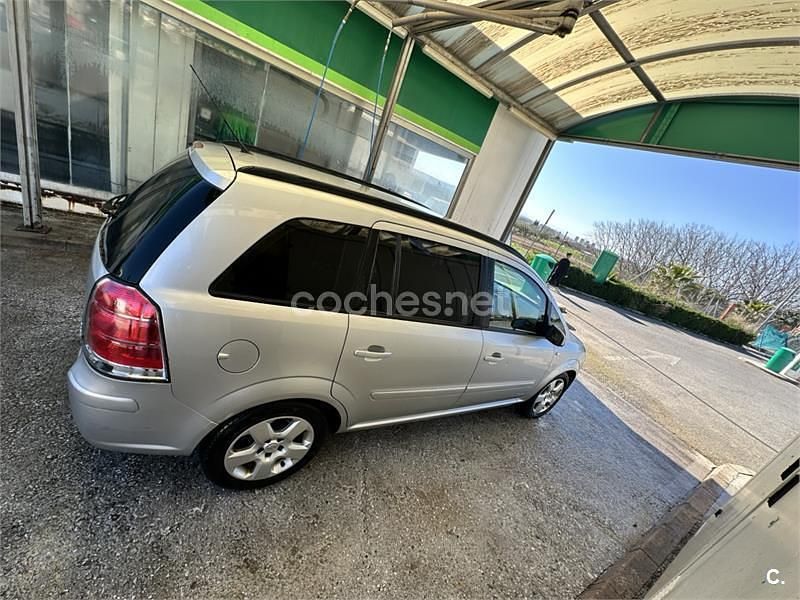 Usado Opel Zafira Enjoy 120 CV (88 kW) 2006 Gris / plata Monovolumen
