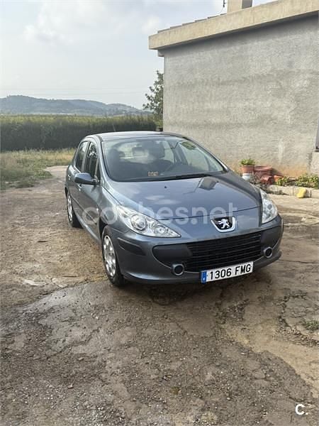 Usado Peugeot 307 110 CV (80 kW) 2007 Gris / plata Berlina
