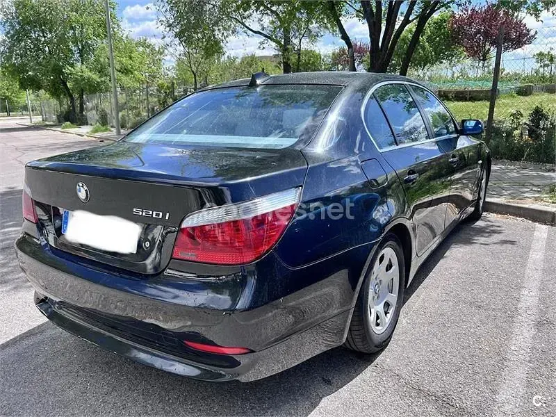 Używany BMW 520 170 KM (125 kW) 2004 Czarny Sedan/Limuzyna