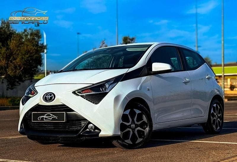 Blanco Usado 2020 Toyota Aygo X-play Utilitario | 9500 € (Buen precio) - Imagen 1/4