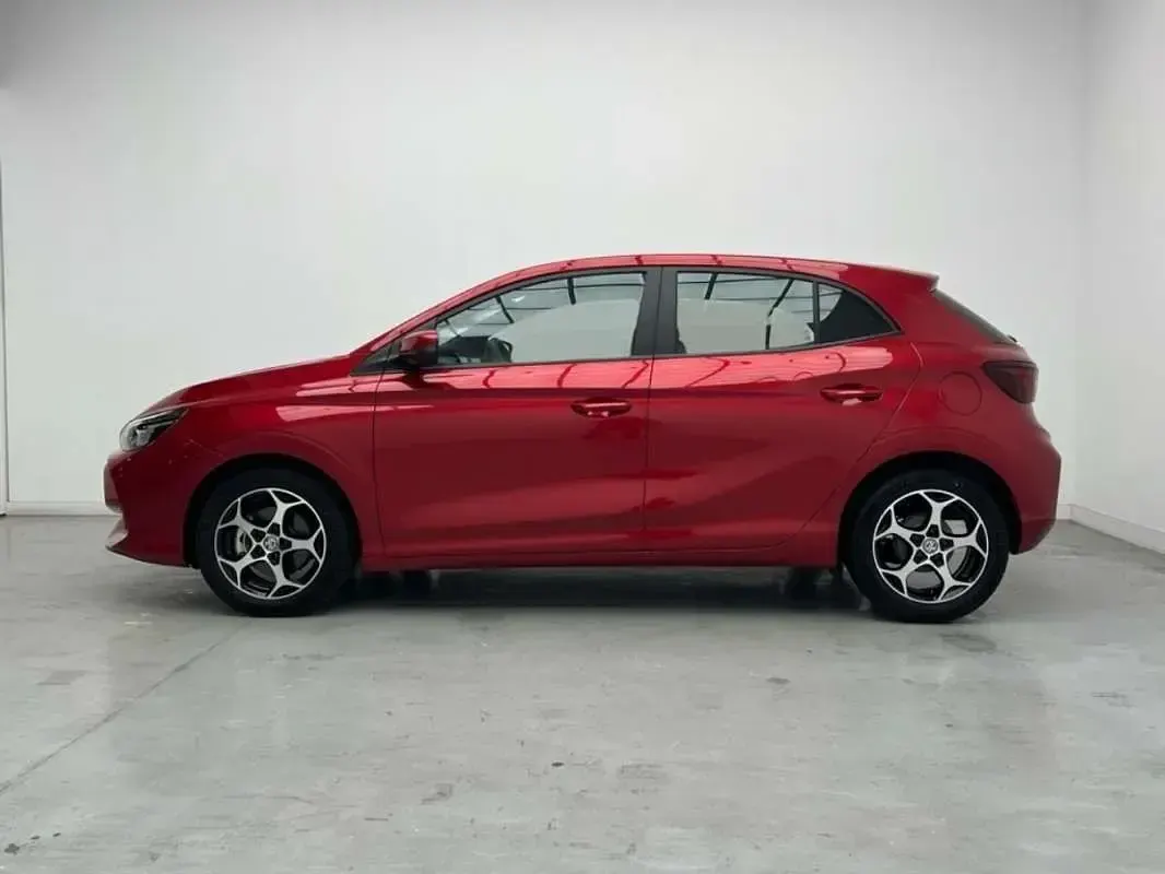 Usado MG MG3 Comfort 116 CV (85 kW) 2025 Rojo Utilitario