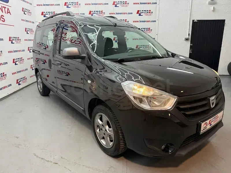 Usado Dacia Dokker Ambiance 100 CV (73 kW) 2015 Negro Monovolumen