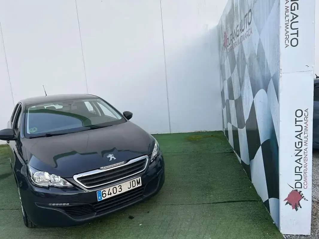 Usado Peugeot 308 SW Access 110 CV (80 kW) 2015 Azul Familiar
