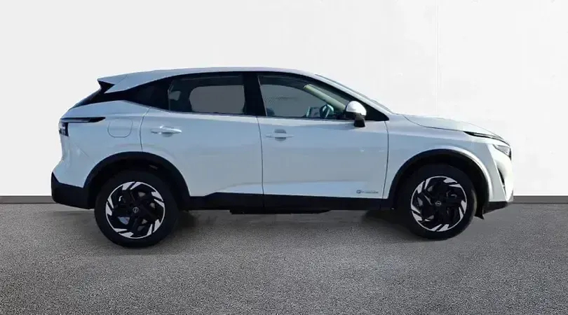 Usado Nissan Qashqai Acenta 190 CV (139 kW) 2024 Lunar white (perlada) SUV