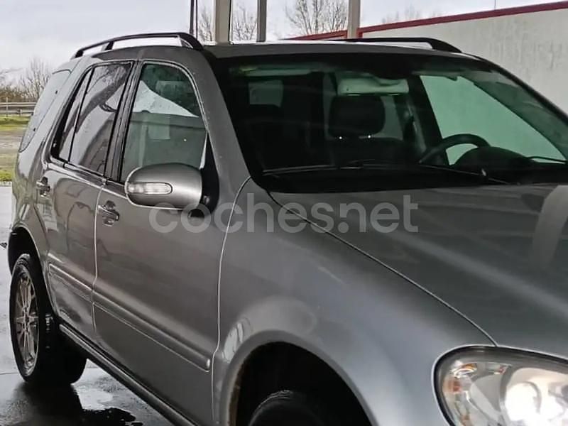 Usado Mercedes ML350 224 CV (164 kW) 2004 Gris / plata SUV