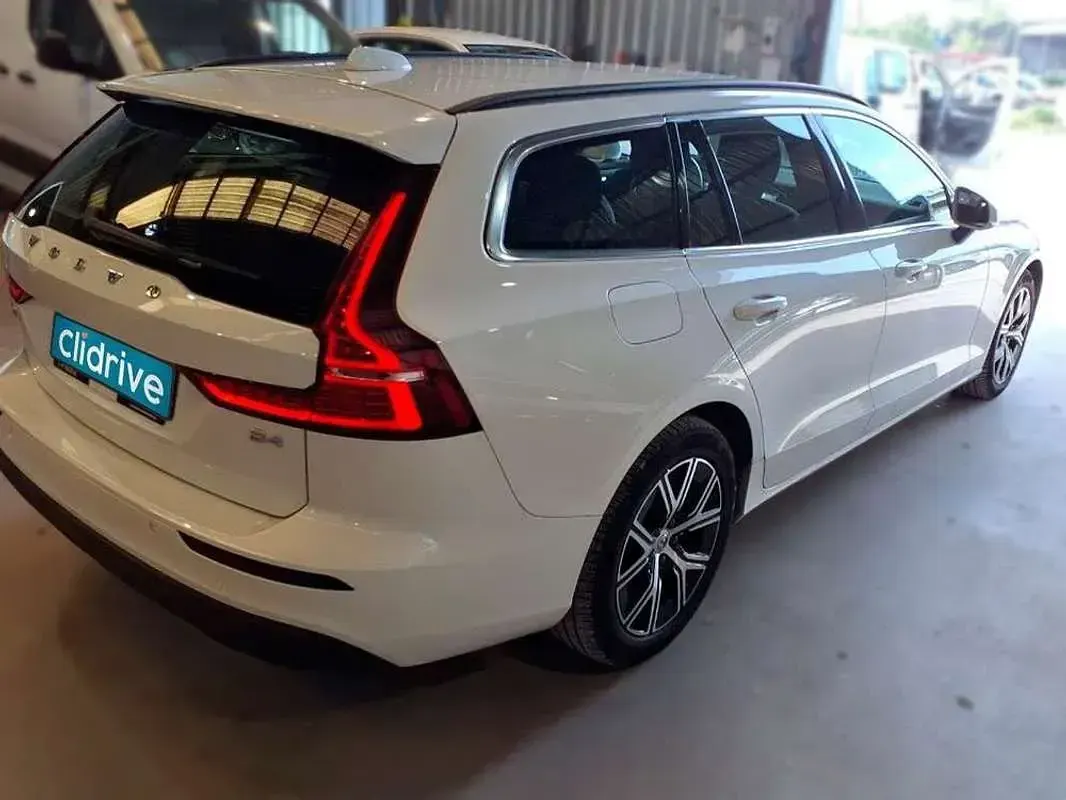 Brugt Volvo V60 Core 197 HK (144 kW) 2023 Hvid Stationcar