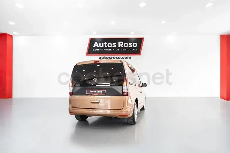 Usado VW Caddy 102 CV (75 kW) 2021 Marrón Monovolumen