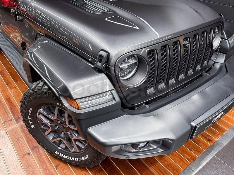 Usado Jeep Wrangler 381 CV (280 kW) 2021 Gris / plata SUV