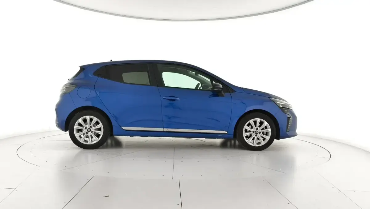 Begagnad Renault Clio V Evolution 101 HK (74 kW) 2025 Blå Sedan