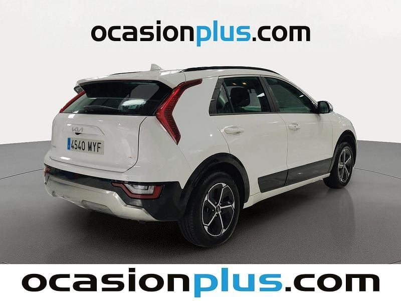 Begagnad Kia Niro 141 HK (103 kW) 2025 Vit SUV