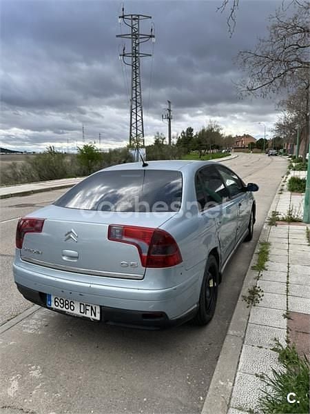 Usado Citroën C5 110 CV (80 kW) 2005 Azul Berlina