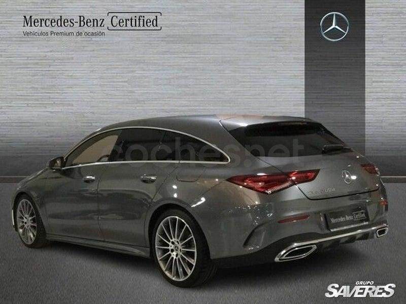 Usado Mercedes CLA200 Shooting Brake 150 CV (110 kW) 2022 Gris / plata Familiar