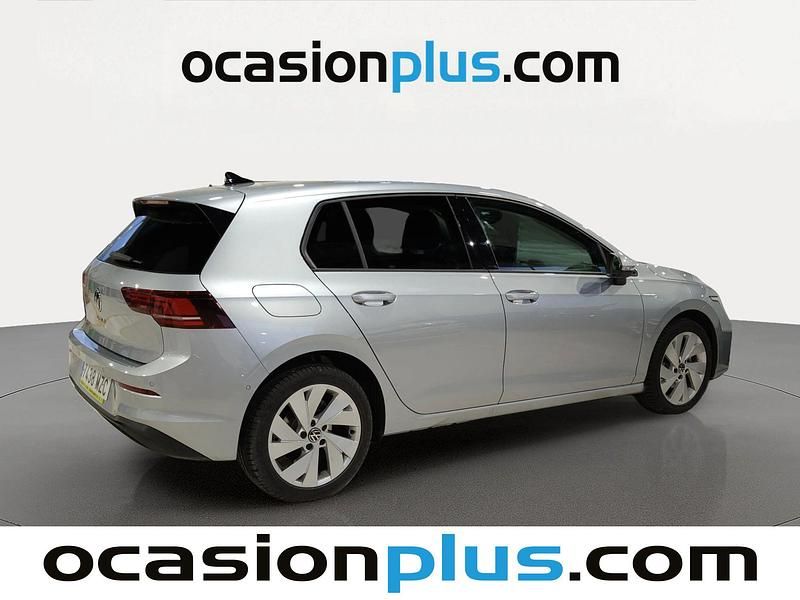 Usado VW Golf VIII 116 CV (85 kW) 2025 Gris plata Utilitario