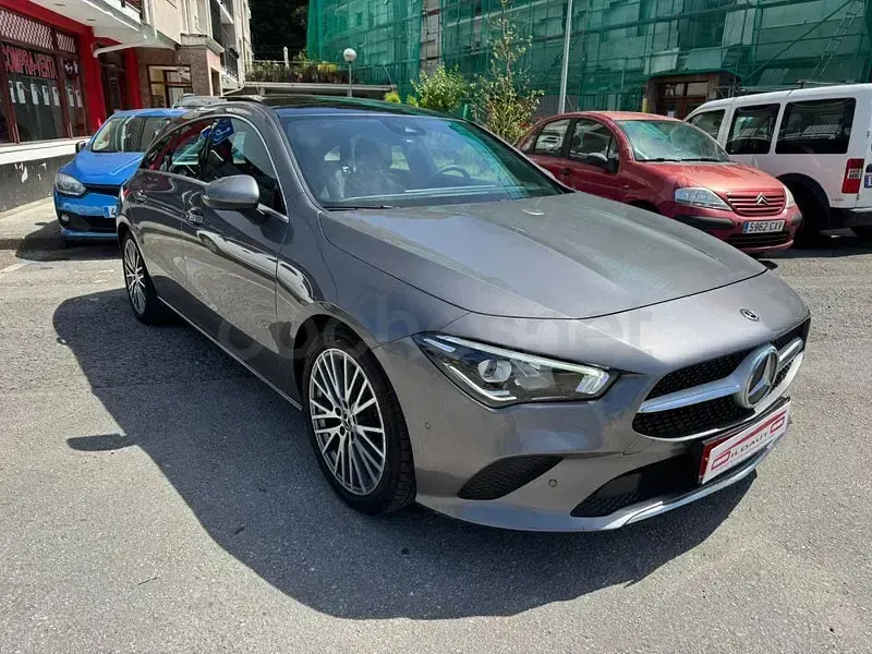 Usado Mercedes CLA180 Shooting Brake 136 CV (100 kW) 2020 Gris / plata Familiar