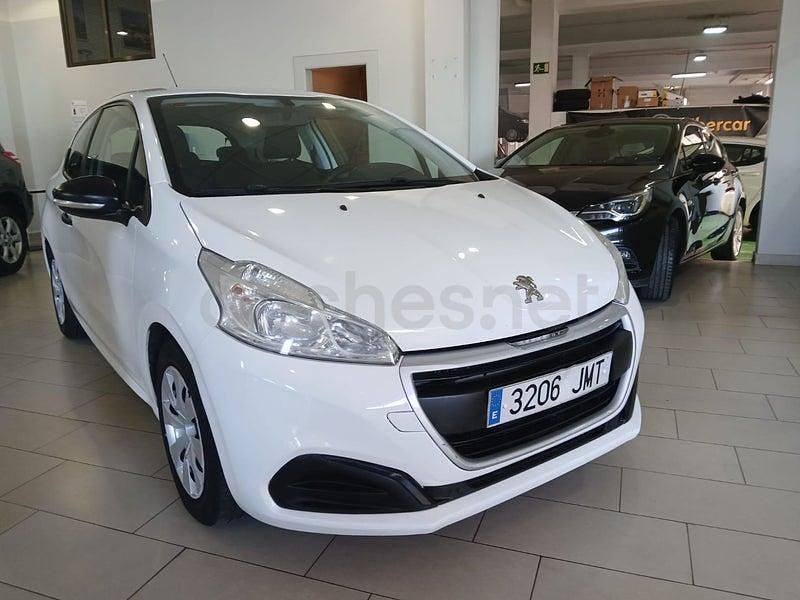 Begagnad Peugeot 208 Access 75 HK (55 kW) 2016 Vit Halvkombi