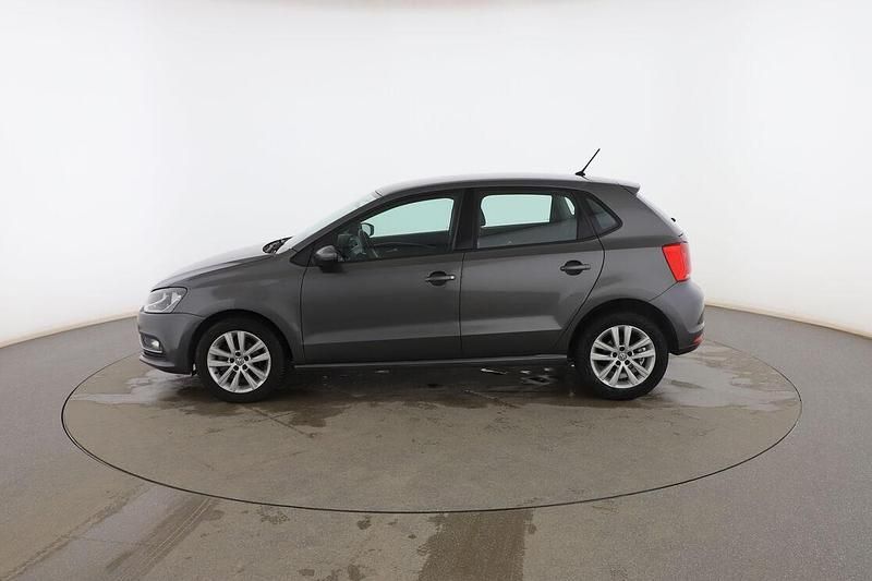 Usado VW Polo Advance 90 CV (66 kW) 2017 Gris Utilitario